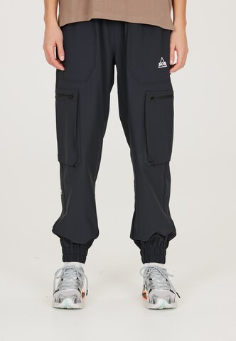 SOS Tapered Cargo Pants 'Salonga W' in Black