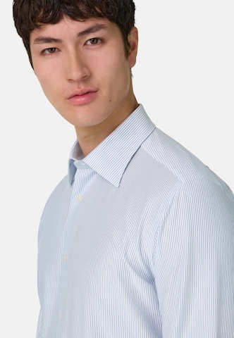 Coupe regular Chemise Boggi Milano en bleu