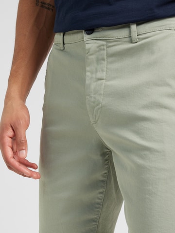 regular Pantaloni chino di minimum in verde