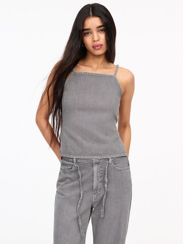 Haut Pull&Bear en gris : devant