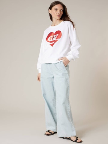 Deeluxe Sweatshirt 'Cherryna' in White