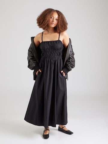 Abito di TOPSHOP in nero: frontale