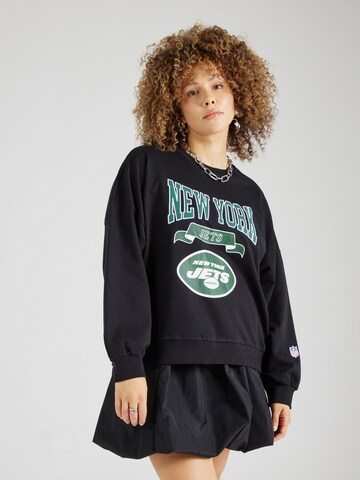 Noisy May Curve Sweatshirt in Black: front