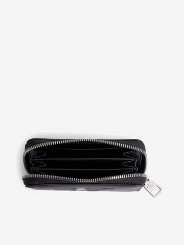 Calvin Klein Jeans Wallet in Black