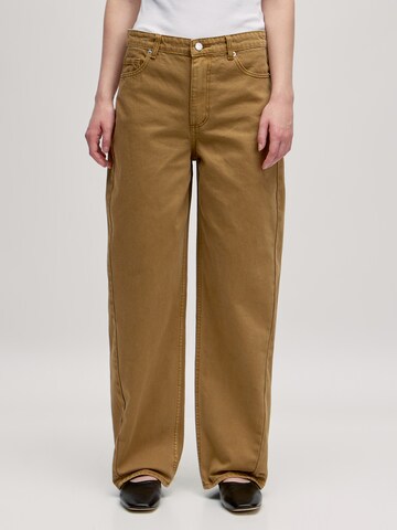 EDITED Regular Jeans 'Mathilda' in Brown: front