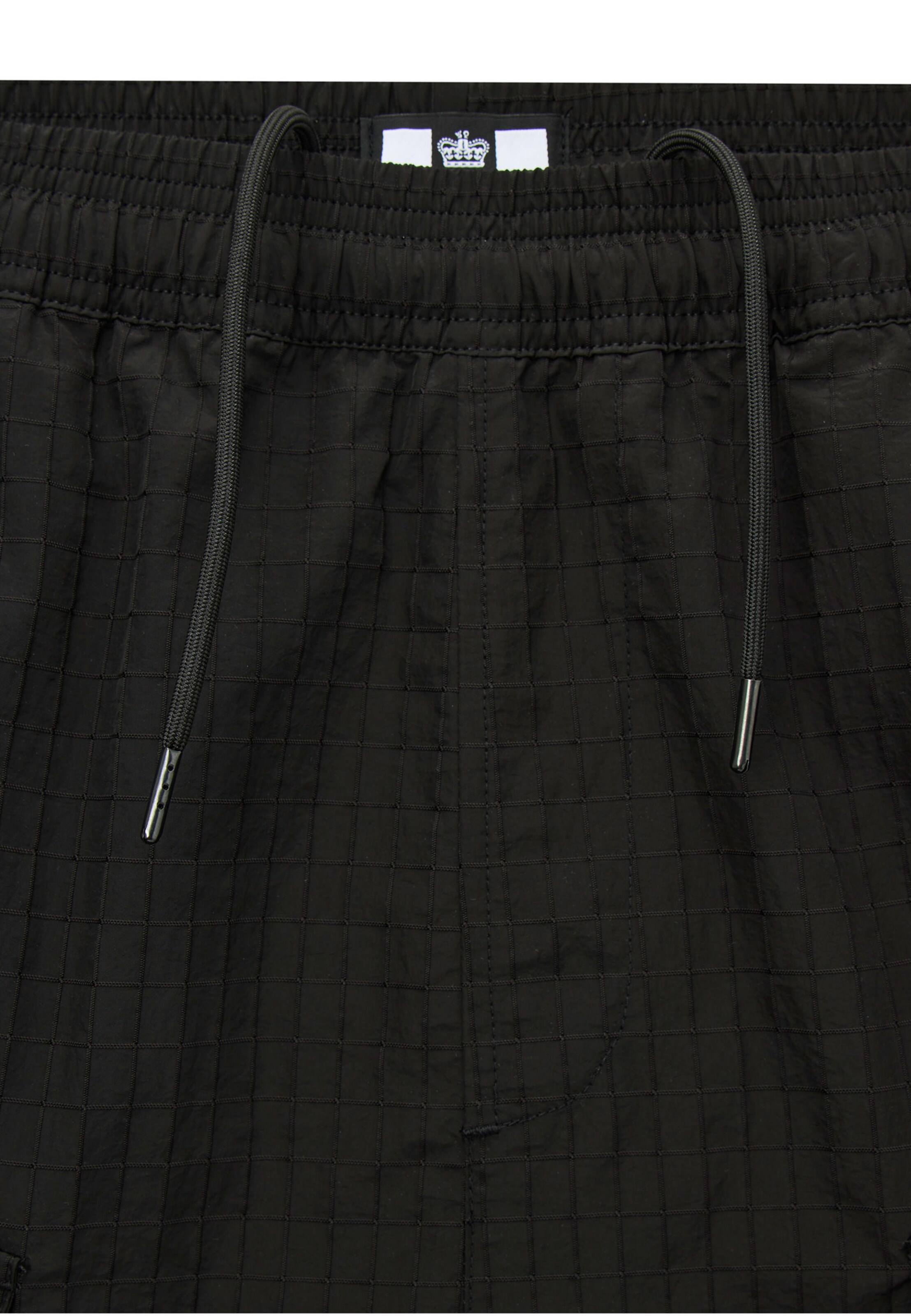 Weekend Offender Regular Shorts in Schwarz