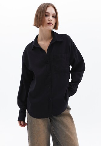 OXXO Blouse in Black
