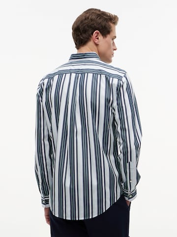 TOMMY HILFIGER Regular Fit Paita värissä vihreä