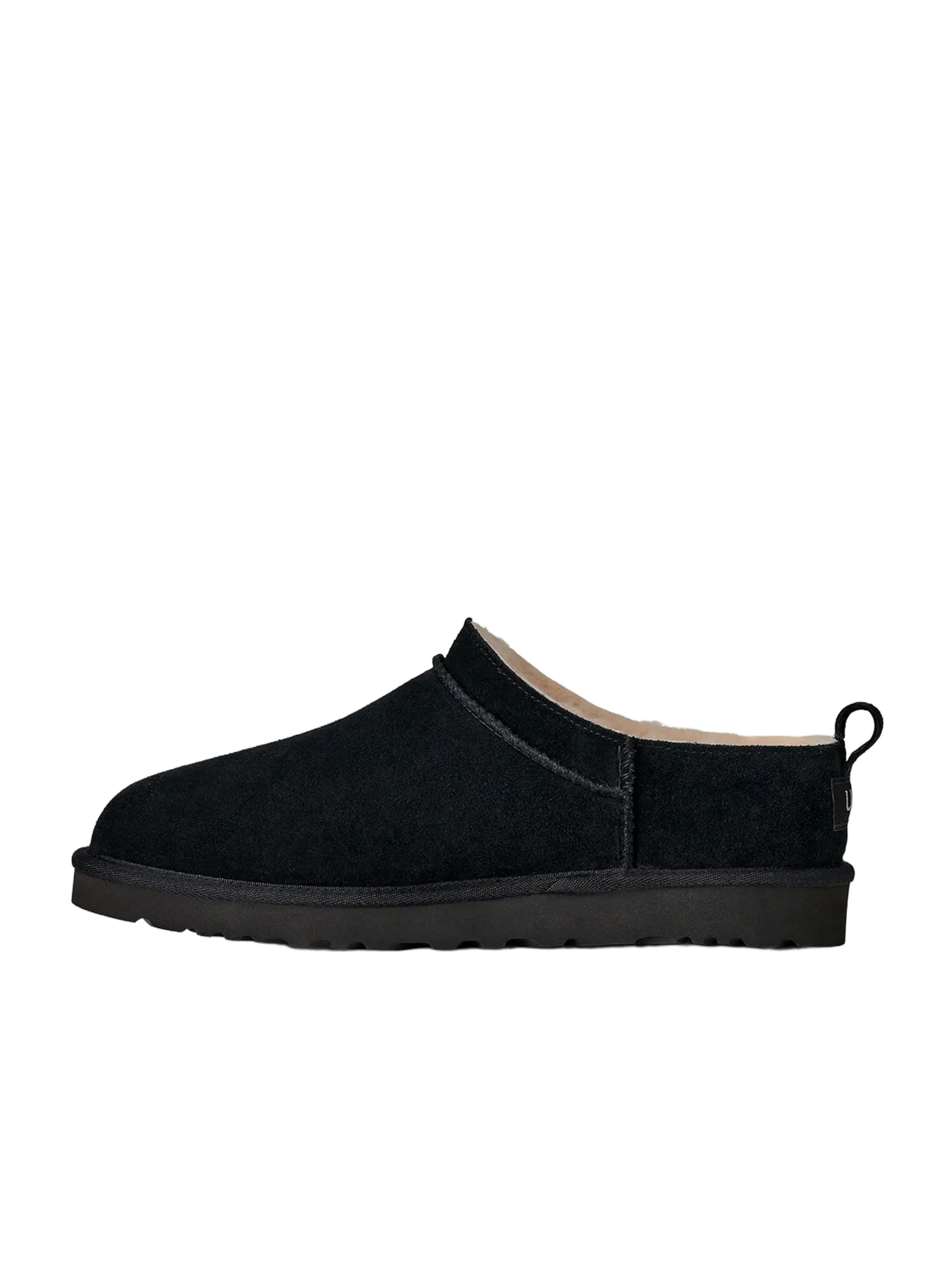Boots 'Classic Micro' di UGG in nero: frontale