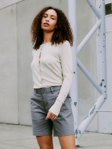 Oxmo Regular Chino ' OXKvita' in Grijs