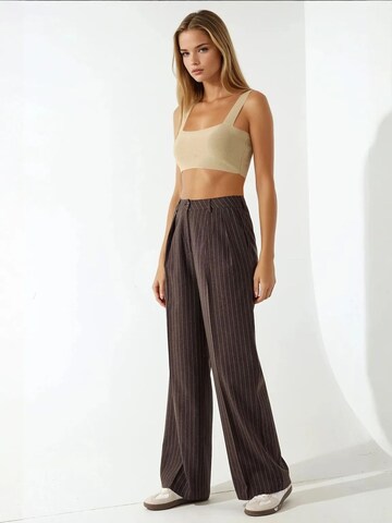Hiccup Wide Leg Hose in Braun