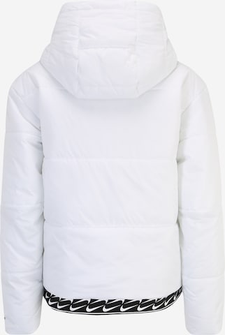 Nike Sportswear Φθινοπωρινό και ανοιξιάτικο μπουφάν σε λευκό