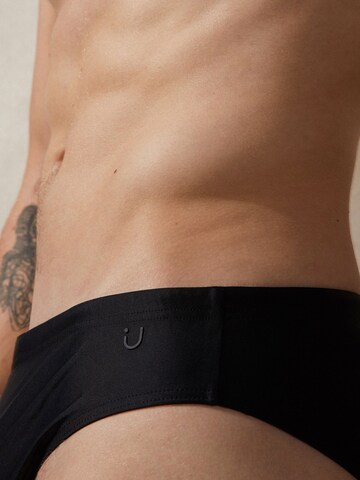 IUMAN Intimissimi Uomo Slip in Schwarz