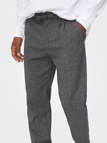 Effilé Pantalon à pince 'LEO' Only & Sons en gris