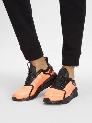 Sneaker bassa 'Nmd_V3' di ADIDAS ORIGINALS in arancione