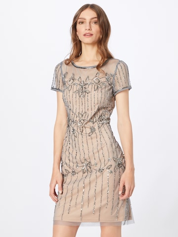 Rochie de cocktail de la Papell Studio pe argintiu: față