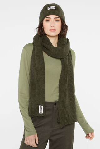 SENSES.THE LABEL Scarf in Green: front