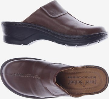 JOSEF SEIBEL Sandals & High-Heeled Sandals in 36 in Brown: front