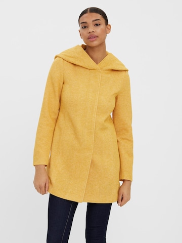 VERO MODA Between-Seasons Coat 'Dona' in Yellow: front