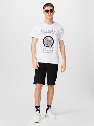 T-Shirt 'Meier' GUESS en blanc