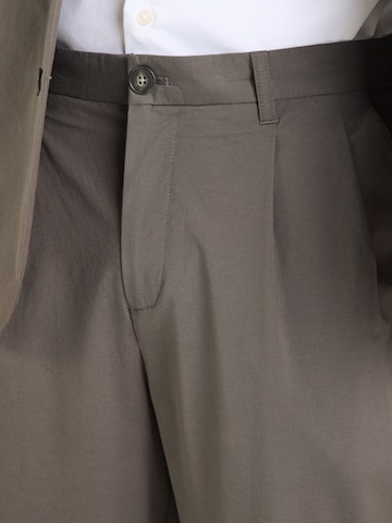 Lindbergh Szabványos Öltöny 'Superflex' - zöld