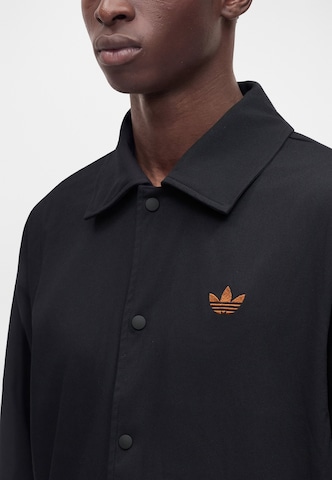 ADIDAS ORIGINALS Jacke in Schwarz: Vorderseite