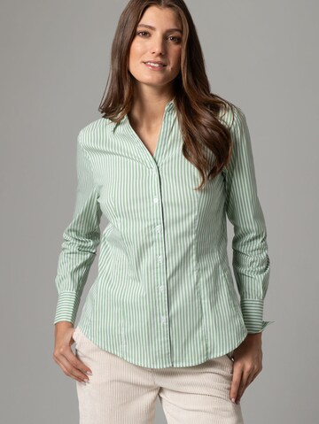 MORE & MORE Bluse i grøn: forside