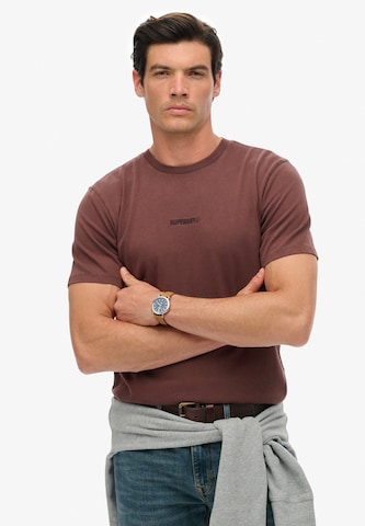 T-Shirt Superdry en rouge : devant