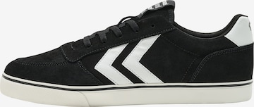 Hummel Sneakers in Black: front