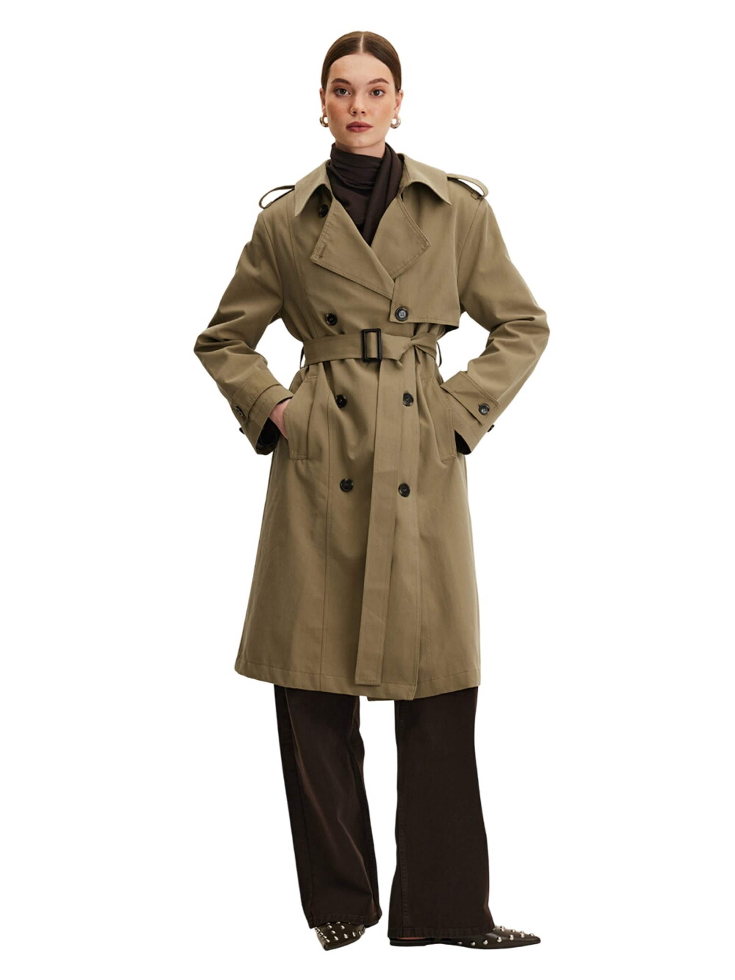MANUKA Between-seasons coat in Green: front