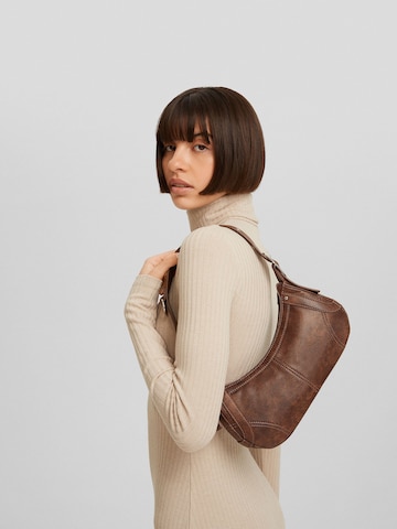 Bershka Shoulder bag in Brown