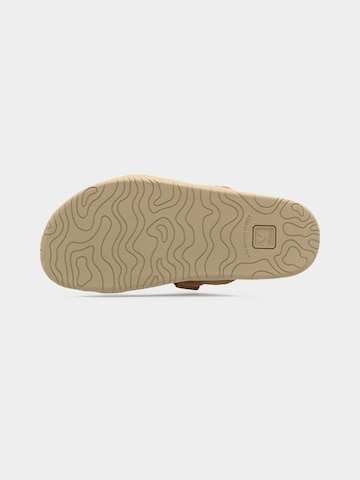 Veja Sneakers laag 'Arpoador' in Bruin