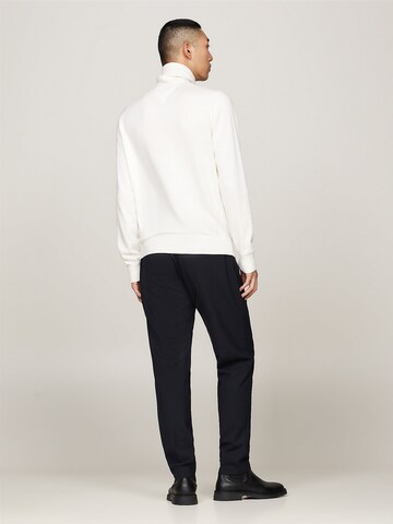 TOMMY HILFIGER Sweater in White