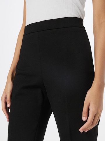 Regular Pantalon à plis 'Tilunara' BOSS Black en noir