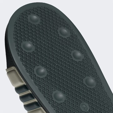 Zoccoletto 'Adilette' di ADIDAS ORIGINALS in bianco
