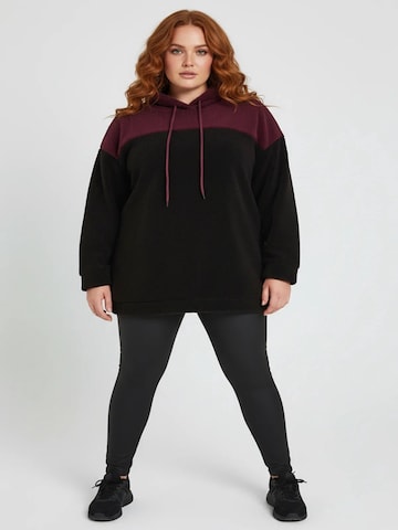 Shape Of You Fleece jas in Zwart: voorkant
