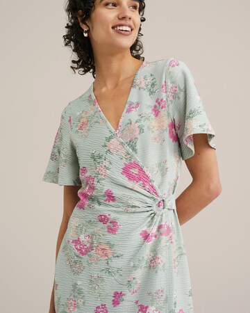 WE Fashion Платье в Зеленый