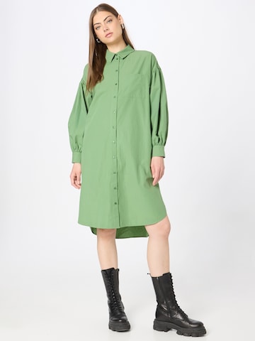 VERO MODA - Vestido camisero 'HELLA' en verde: frente