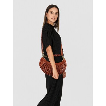 Campomaggi Shoulder bag 'Luna' in Brown: front