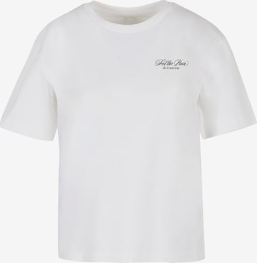 Maglietta 'Feel The Pain' di Miss Tee in bianco: frontale