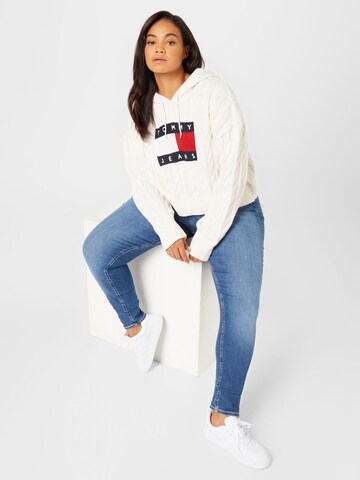 Tommy Jeans Curve Sweter w kolorze biały