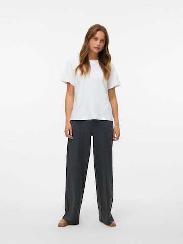 VERO MODA Wide leg Bandplooibroek 'VMEva' in Grijs: voorkant