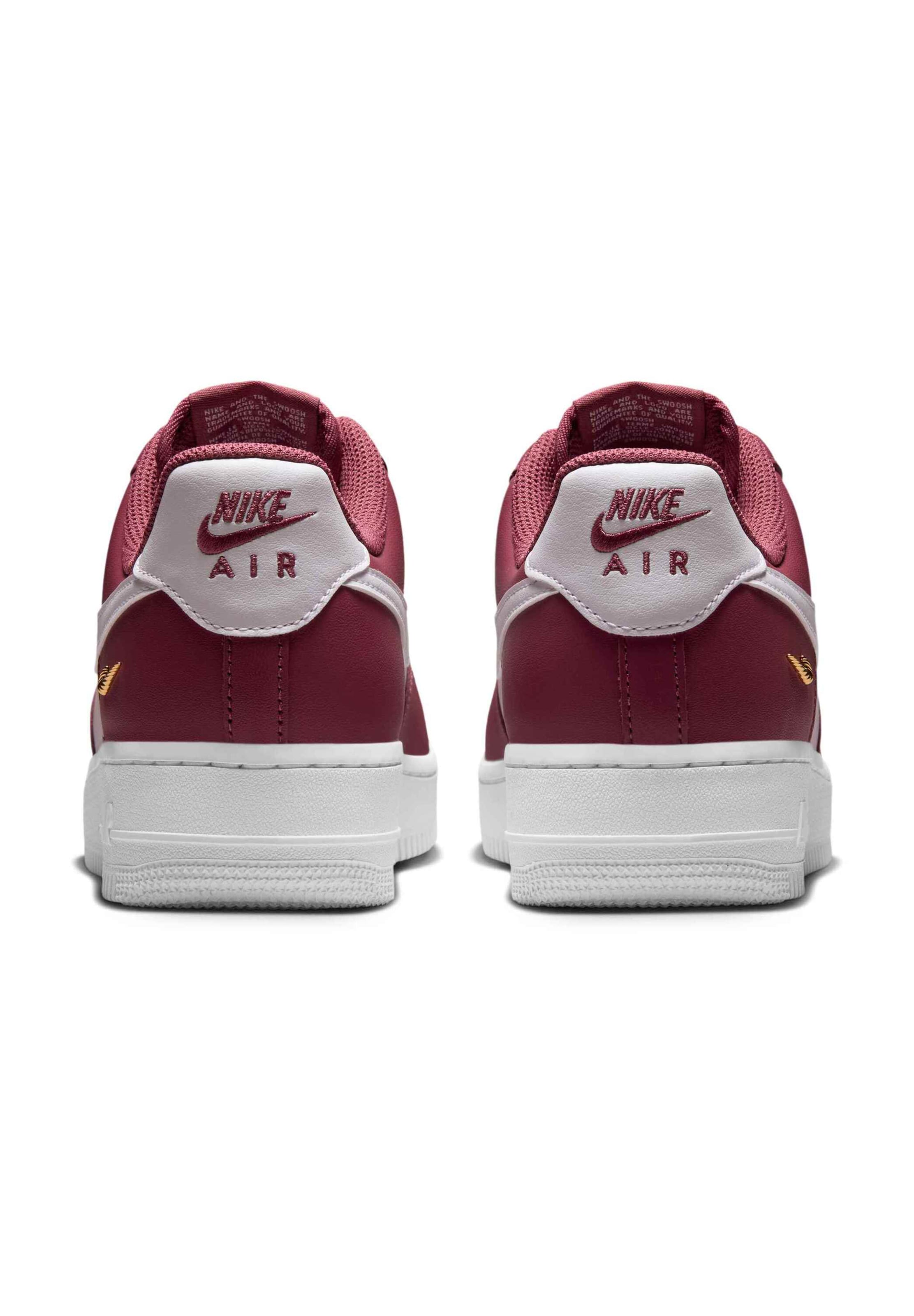 Nike Sportswear Низкие кроссовки 'Air Force 1 '07' в Ярко-розовый