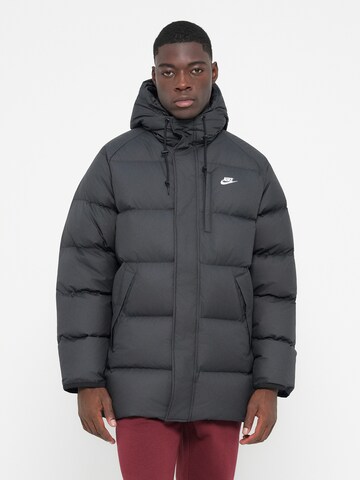 Nike Sportswear Vinterjacka 'CLUB 550' i svart: framsida