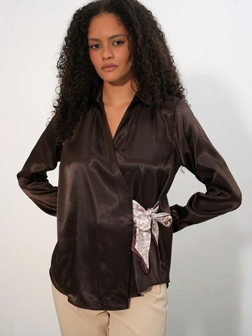 Camicia da donna di Bigdart in marrone: frontale