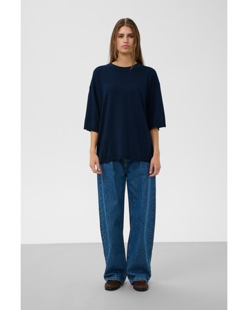 SOAKED IN LUXURY Trui in Blauw