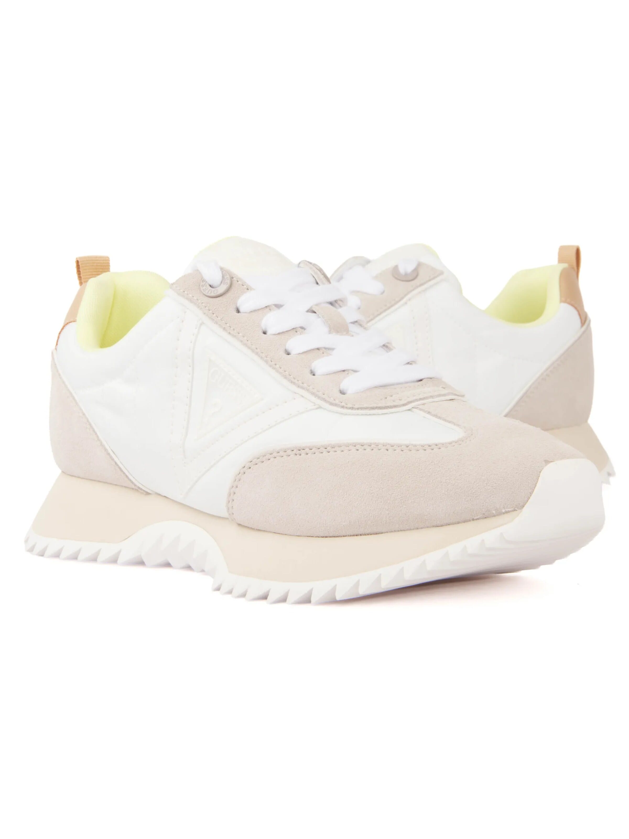 Chaussure à lacets 'baisue' GUESS en beige