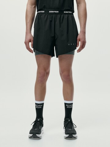 Born Regular Sportbroek ' Kinetic ' in Zwart: voorkant