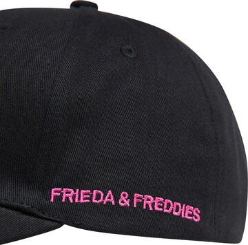 Frieda & Freddies NY Fitted Cap in Schwarz