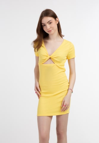 MYMO Dress in Yellow: front